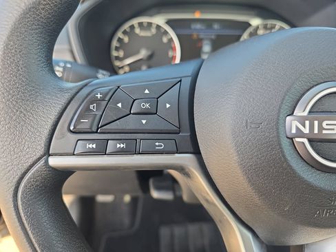 Used 2024 Nissan Altima 2.5 SV FWD image 16