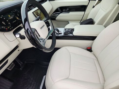 New 2025 Land Rover Range Rover SE AWD/4WD image 23