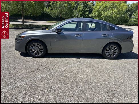 Certified 2026 Nissan Sentra SL w/ Floor Mat Package FWD image 4