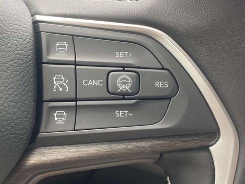 New 2026 Jeep Grand Cherokee Limited w/ Limited Altitude Package RWD image 29