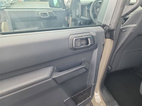 New 2025 Ford Bronco 4-Door image 16