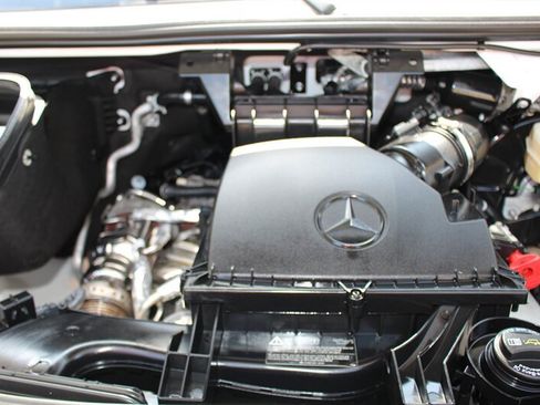 Used 2024 Mercedes-Benz Sprinter 2500 image 37