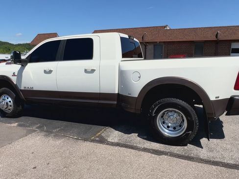 Used 2024 RAM 3500 Limited w/ Safety Group image 46