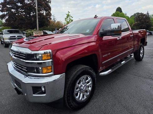 Used 2019 Chevrolet Silverado 2500 LTZ w/ Duramax Plus Package AWD/4WD image 3