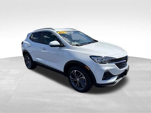 Used 2023 Buick Encore GX Select w/ Safety Package II AWD/4WD image 3
