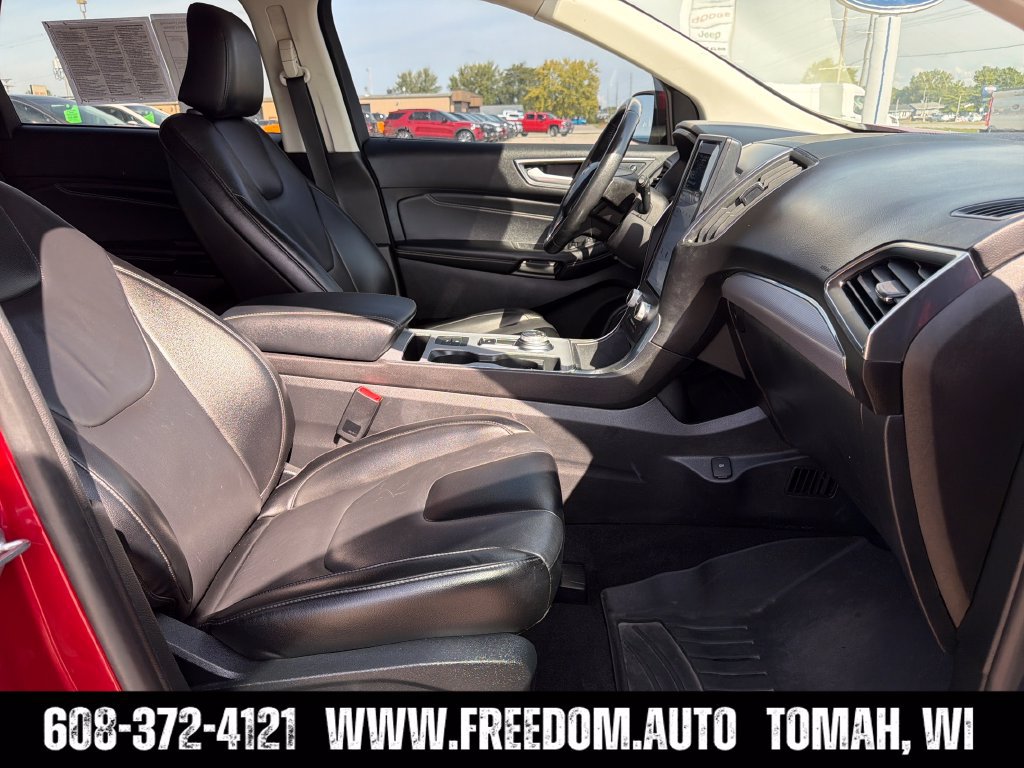 Used 2022 Ford Edge Titanium AWD/4WD image 35