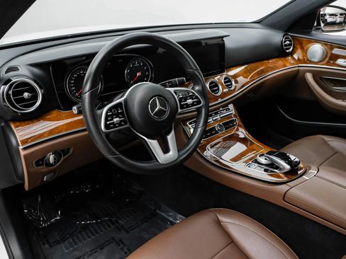 Used 2019 Mercedes-Benz E 300 image 13