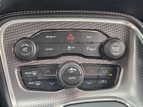 Used 2015 Dodge Challenger SRT Hellcat RWD image 17