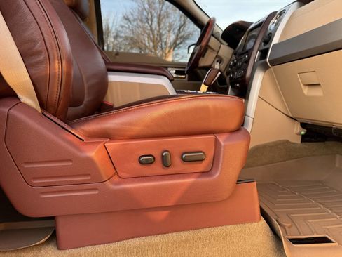 Used 2014 Ford F150 King Ranch w/ King Ranch Luxury Package image 24