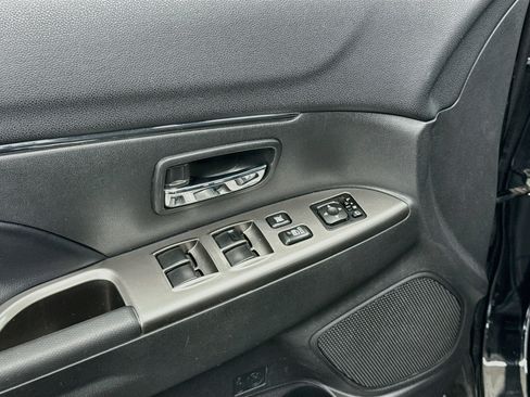 Used 2025 Mitsubishi Outlander Sport SE AWD/4WD image 15