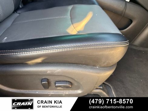 Used 2020 Nissan Pathfinder SL FWD image 10