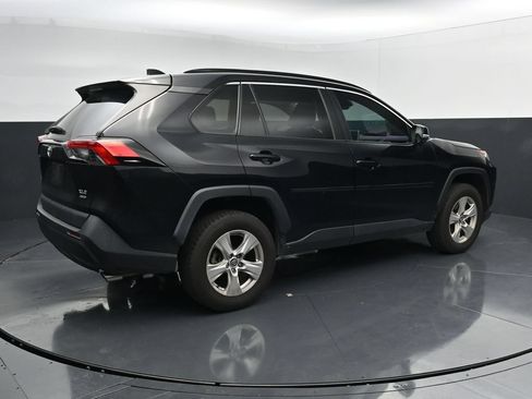 Used 2020 Toyota RAV4 XLE w/ Convenience Package AWD/4WD image 8