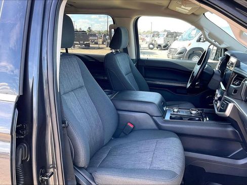 Used 2022 Ford Expedition XLT AWD/4WD image 30