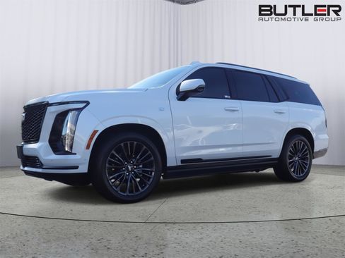 Used 2025 Cadillac Escalade Sport Platinum w/ LPO, Floor Liner Package AWD/4WD image 47