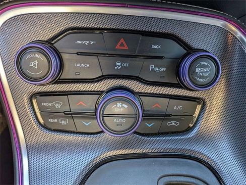 Used 2016 Dodge Challenger SRT image 18