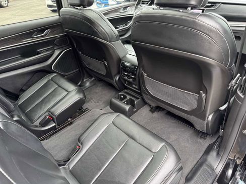 Used 2021 Jeep Grand Cherokee L Limited image 36