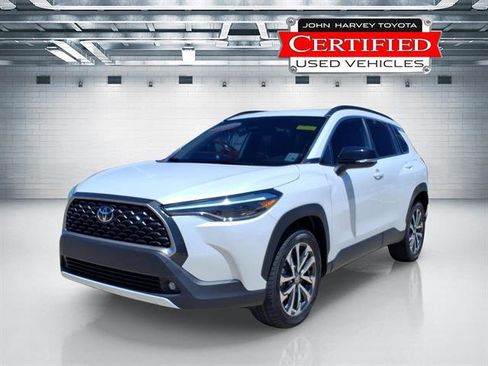 Certified 2025 Toyota Corolla Cross XLE AWD/4WD image 1