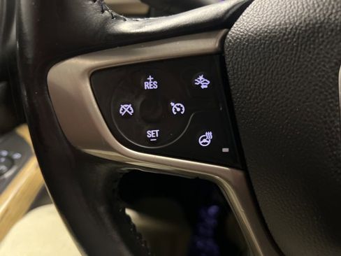 Used 2017 GMC Acadia Denali image 14