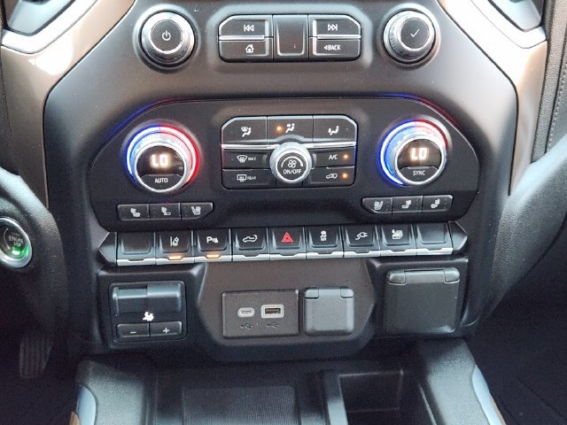 Used 2022 Chevrolet Silverado 3500 High Country AWD/4WD image 21
