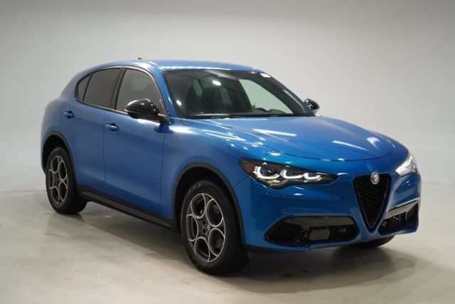 New 2025 Alfa Romeo Stelvio Sprint AWD/4WD image 1