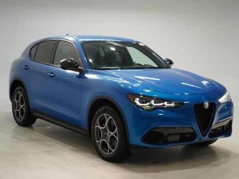 New 2025 Alfa Romeo Stelvio Sprint AWD/4WD image 1