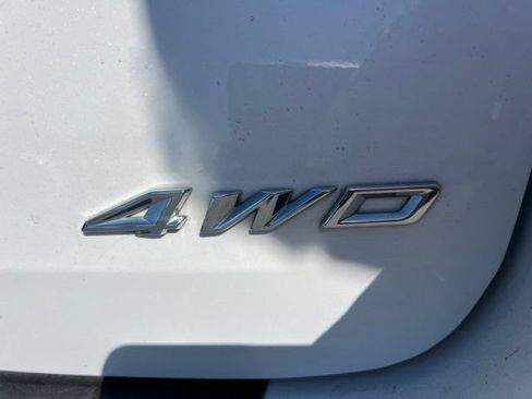 Used 2021 Ford Explorer XLT w/ Equipment Group 202A AWD/4WD image 7
