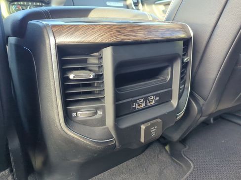 Used 2019 RAM 1500 Laramie image 41