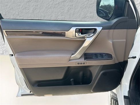 Used 2021 Lexus GX 460 Premium image 23
