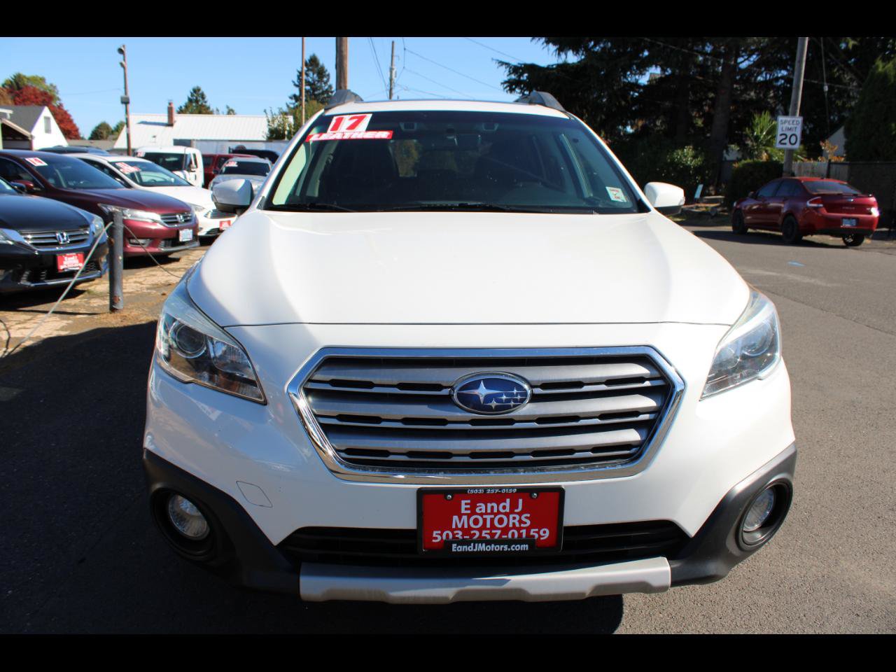 Used 2017 Subaru Outback 2.5i Limited AWD/4WD image 2