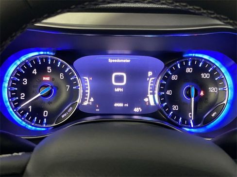 Used 2025 Chrysler Pacifica Limited image 17