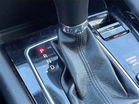 Used 2023 Jeep Compass Limited image 16