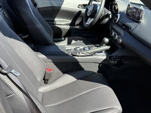 Used 2025 MAZDA MX-5 Miata Grand Touring w/ Appearance Package RWD image 23