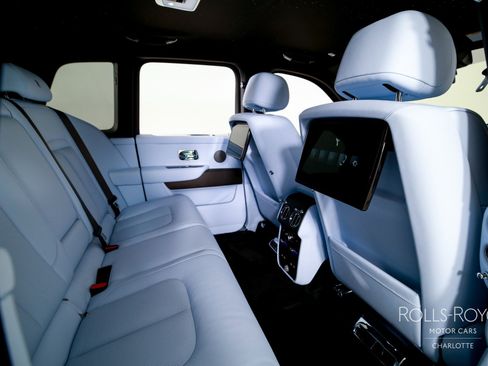 New 2026 Rolls-Royce Cullinan image 29