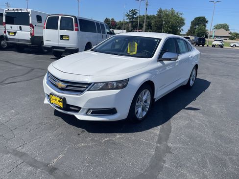 Used 2014 Chevrolet Impala LT w/ Convenience Package FWD image 4