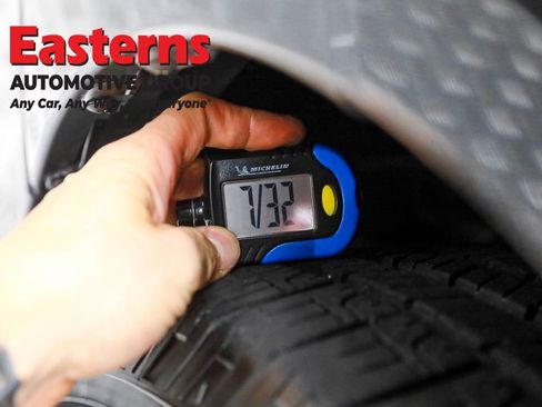 Used 2019 Nissan Pathfinder SV image 28