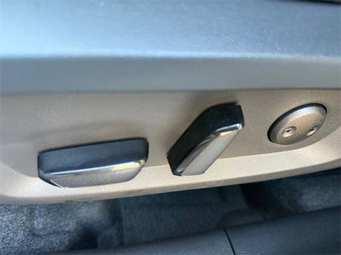 New 2026 Mitsubishi Outlander SEL image 13