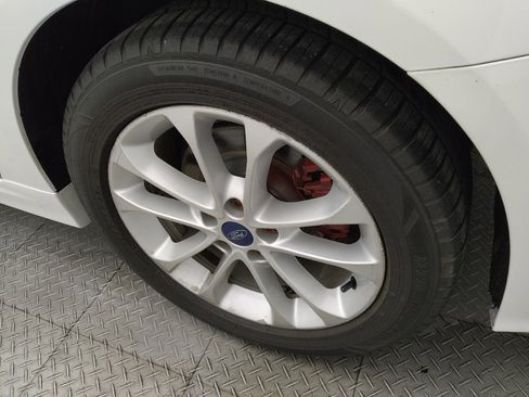 Used 2020 Ford Fusion SE FWD image 31