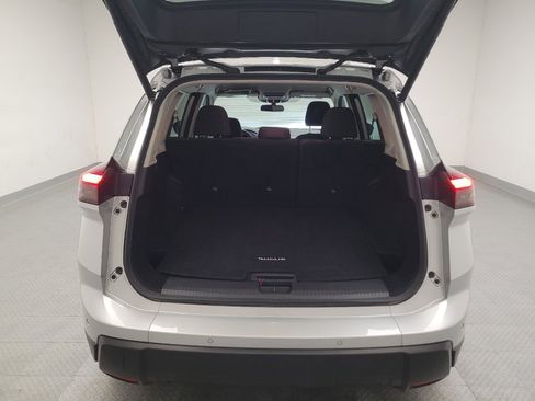Used 2025 Nissan Rogue SV AWD/4WD image 29