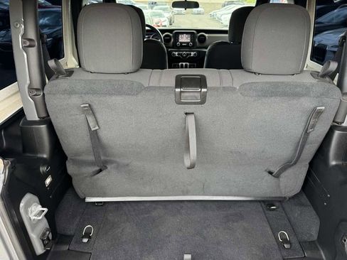 Used 2020 Jeep Wrangler Sport image 22