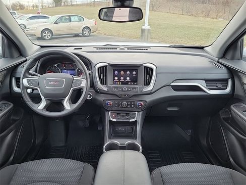 Used 2022 GMC Terrain SLE w/ Driver Convenience Package image 8