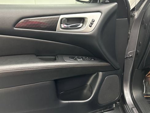 Certified 2020 Nissan Pathfinder SL AWD/4WD image 17