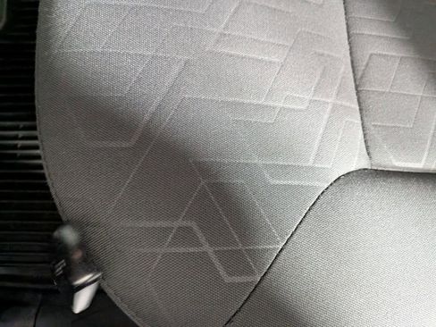 Used 2017 Toyota Tacoma TRD Off-Road w/ Premium & Technology Package image 33