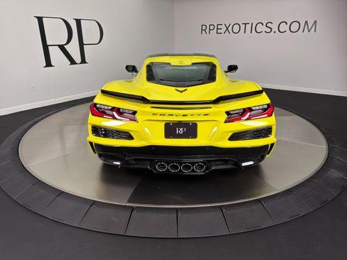 Used 2023 Chevrolet Corvette Z06 RWD image 16