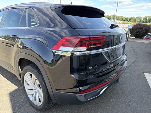 Certified 2023 Volkswagen Atlas Cross Sport SE w/ Panoramic Sunroof Package AWD/4WD image 15