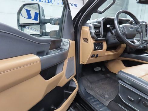 Used 2024 Ford F250 Lariat w/ Lariat Ultimate Package image 44