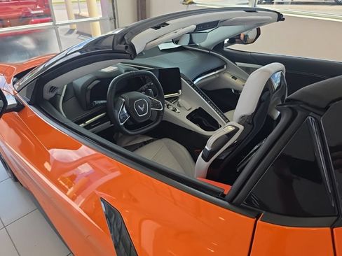 Used 2023 Chevrolet Corvette Stingray Premium Conv w/ Z51 Performance Package RWD image 10
