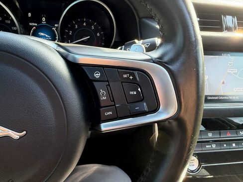 Used 2018 Jaguar XF R-Sport AWD/4WD image 26