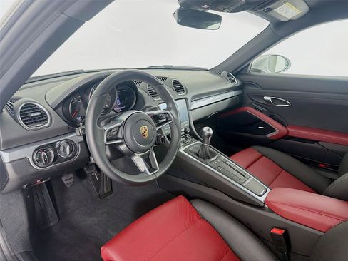 Used 2024 Porsche 718 Cayman w/ Premium Package RWD image 4