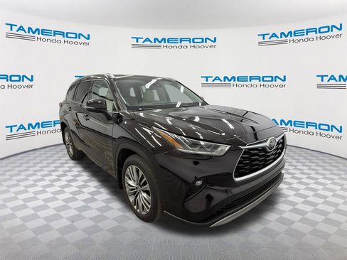 Used 2021 Toyota Highlander Platinum image 7