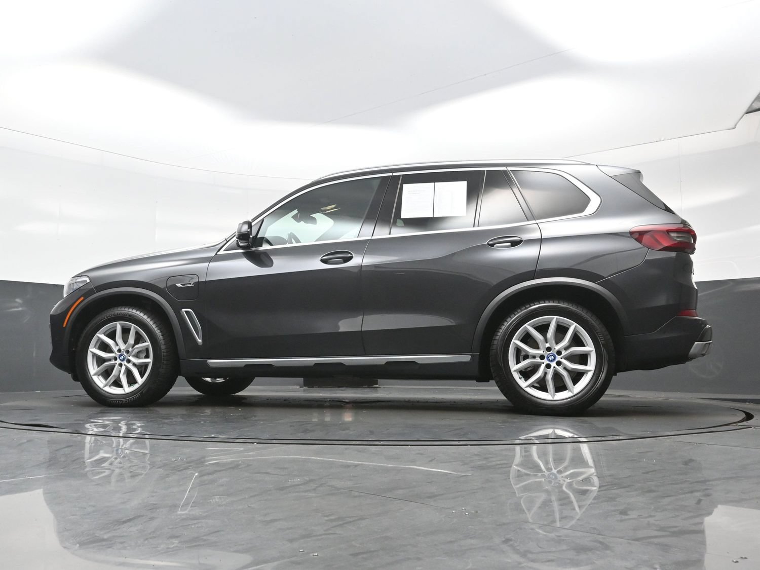 Used 2023 BMW X5 xDrive45e AWD/4WD image 29